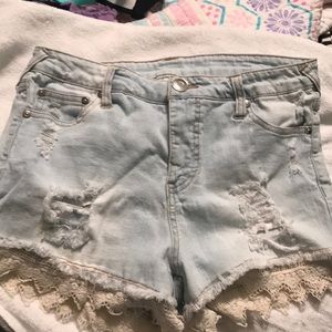 High Waisted Jr.Lg. Adorable lace around bottom